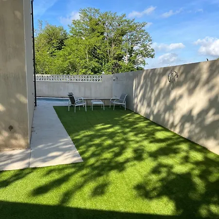 110 M2, Piscine Vila